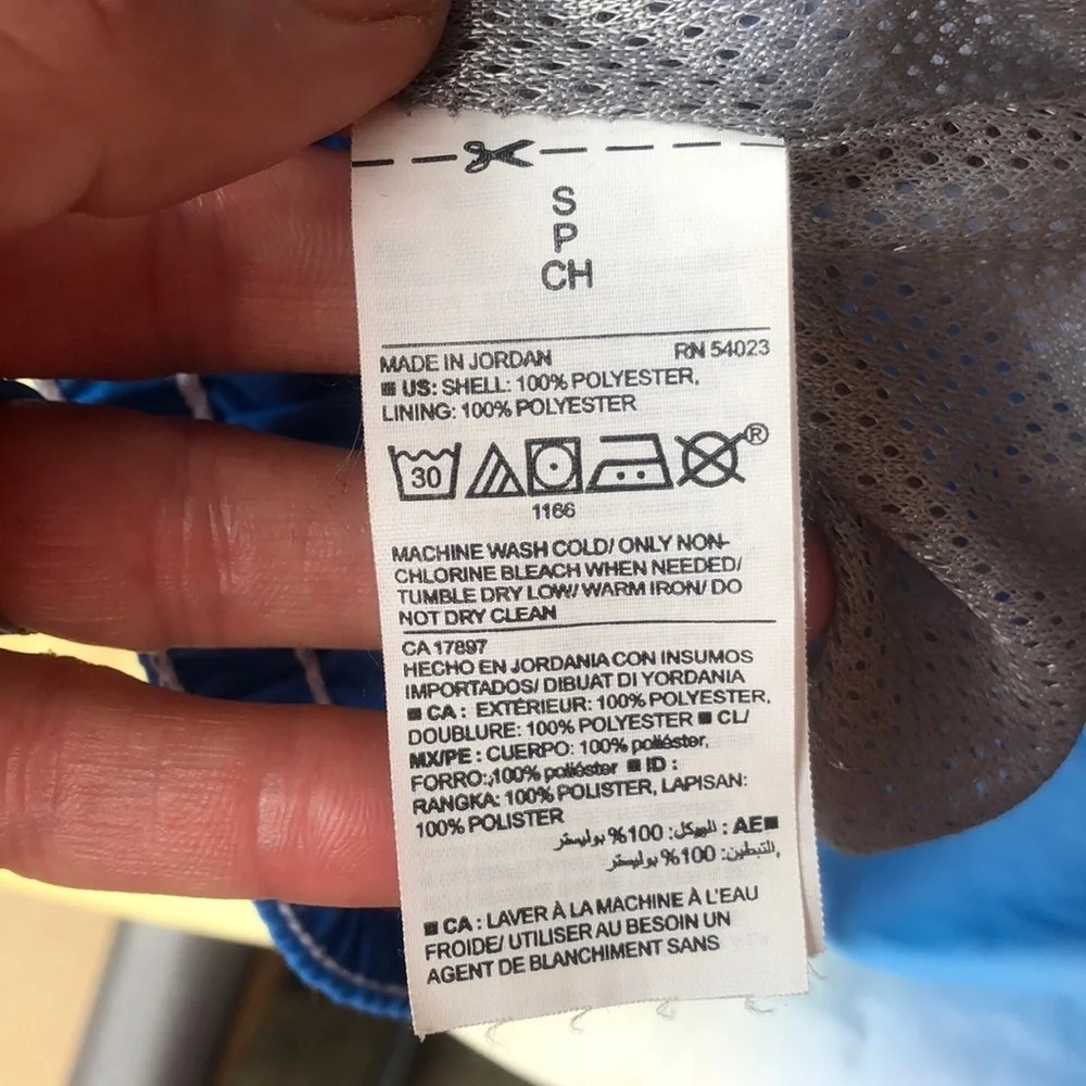 Old navy swim trunks with pockets